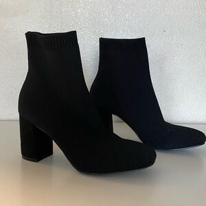 BRANW NEW BLACK BOOTS WITH TAGS